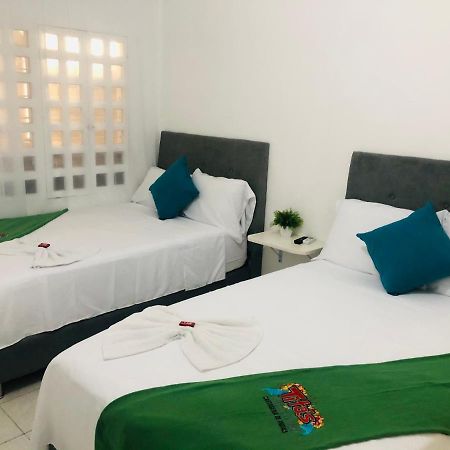 Tita'S Airport Hotel Kartagena Zewnętrze zdjęcie